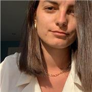 Estudiante de último curso de Historia y Periodismo. También puedo enseñar filosofía e historia del arte